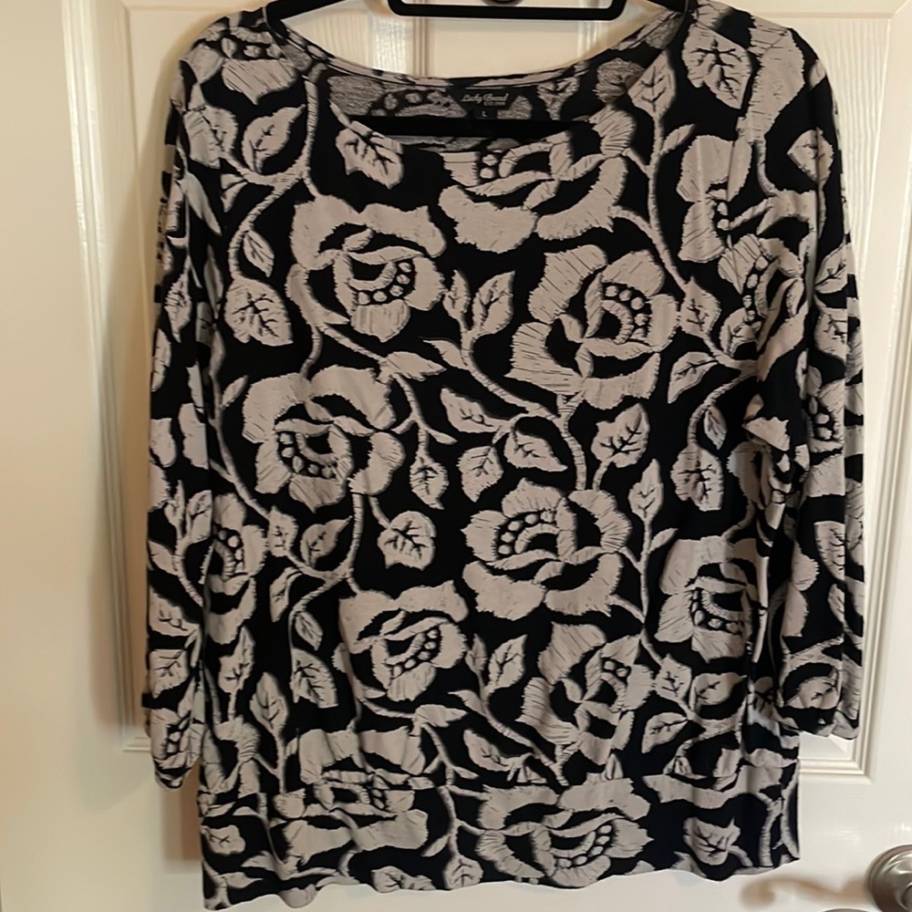 Lucky Brand, large